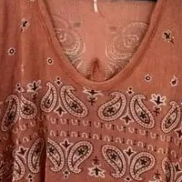 FREE PEOPLE No Matter What Paisley Print Knit Tunic Top Rust Bohemian Women's XL - Picture 8 of 8